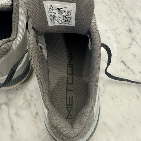 EXCELLENT Nike Metcon 8 Low Photon Dust Anthracite - DO9328-004 - Size 10.5 Men - Picture 7 of 8